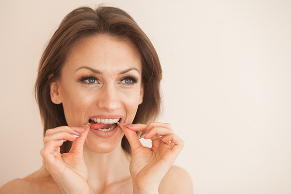 How Clear Aligners Treat Crowded Teeth
